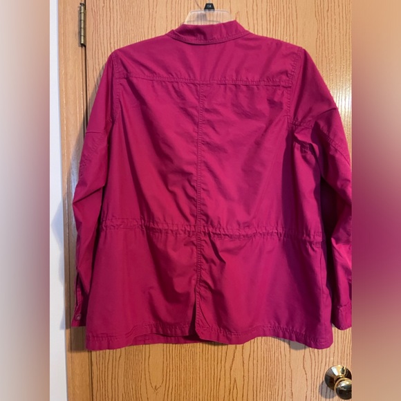 Light jacket with waist cinching drawstring - Picture 5 of 7